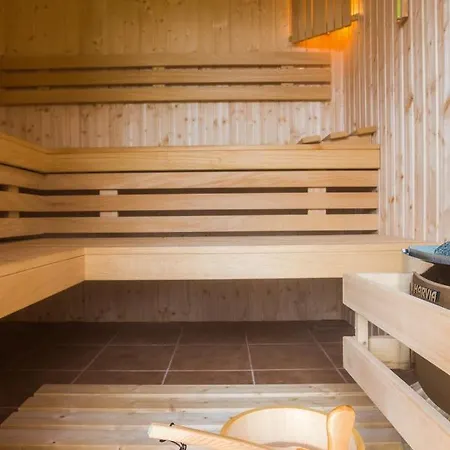 Aqua Fun Z Basenem 度假居 *