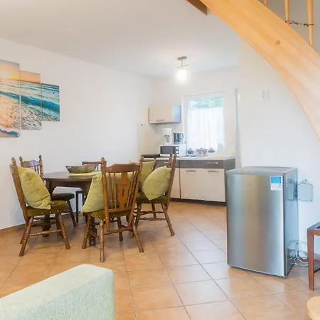 Aqua Fun Z Basenem 达尔沃沃