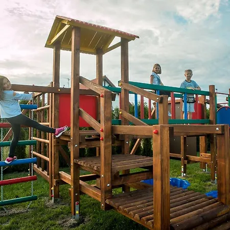 Aqua Fun Z Basenem Vakantiehuis Darłowo