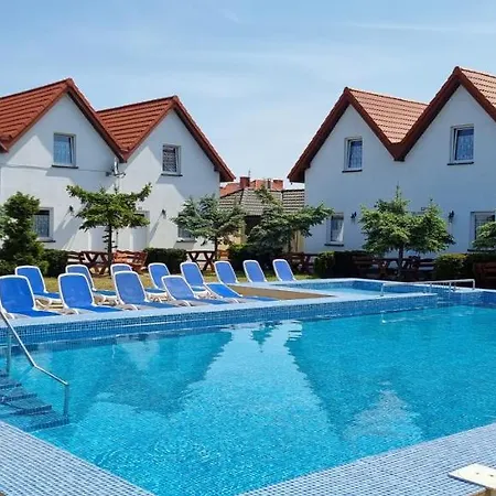 Aqua Fun Z Basenem Ferienhaus